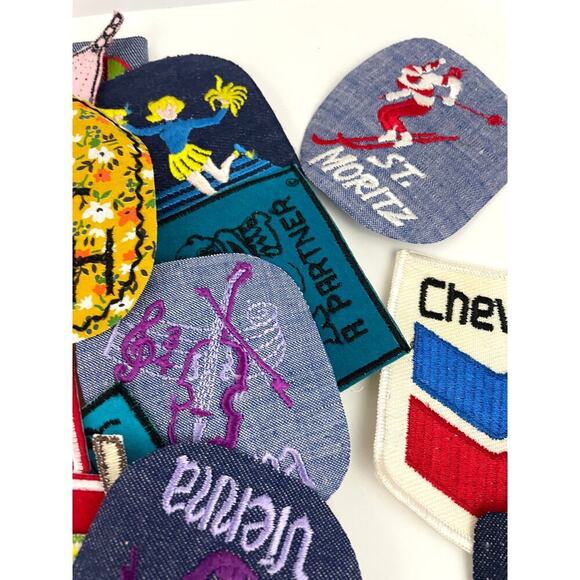 150 PC Assorted Sewing Applique Patches Iron on Sew On NEW Mixed Sequin Crafting - Picture 3 of 16